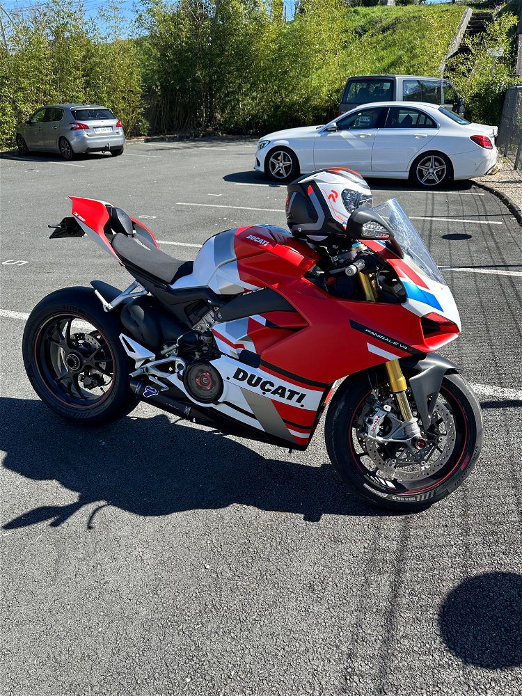 Rdv sortie moto…  avec une motarde qui n’avais plus de moto… et bien sûr je n’avais pas de place SDS à ce moment là 😂