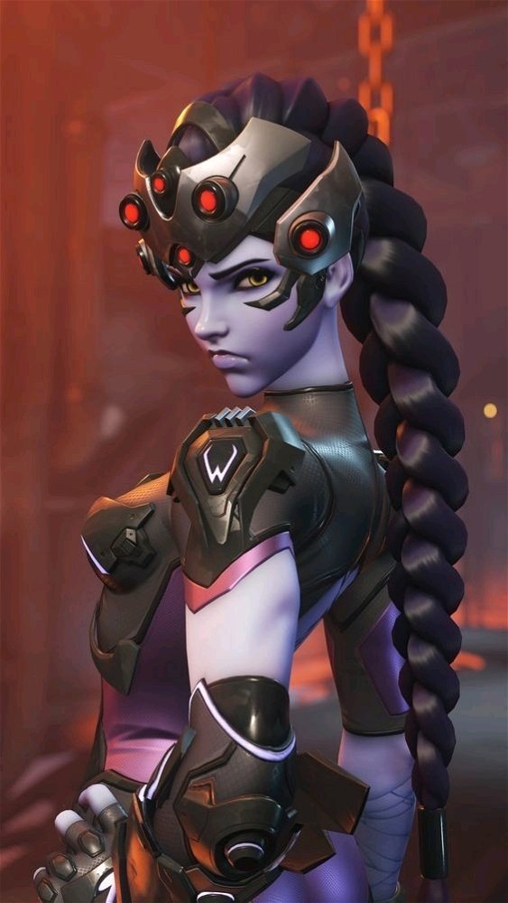 Je pense que tu parles de Fatal ! Compliquée à jouer surtout sur console vu qu'on a moins de précisions qu'avec une souris ! Mais très stylé comme dps 🕸