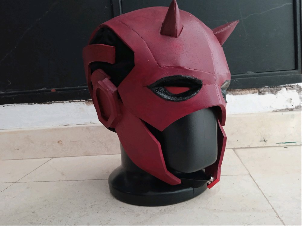 Acabo de ver el capítulo nuevo de She-Hulk y madre mía, que ganas de terminar mi cosplay de Daredevil 😈♥️