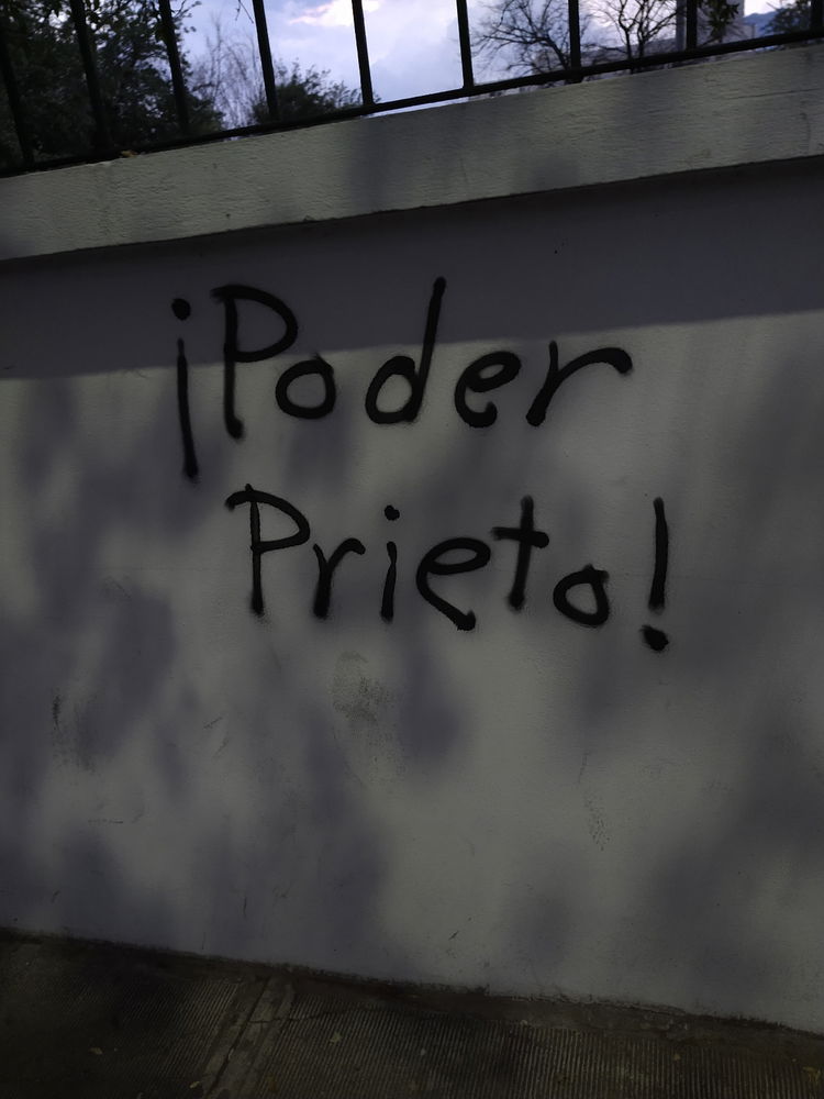 ¿Poder prieto?