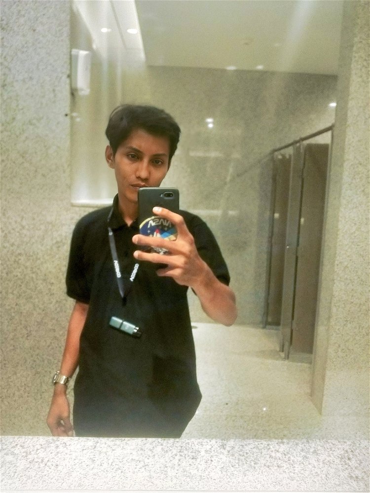 Kalo di wc namanya pup ,nah kalo di cermin namanya pap wkwk