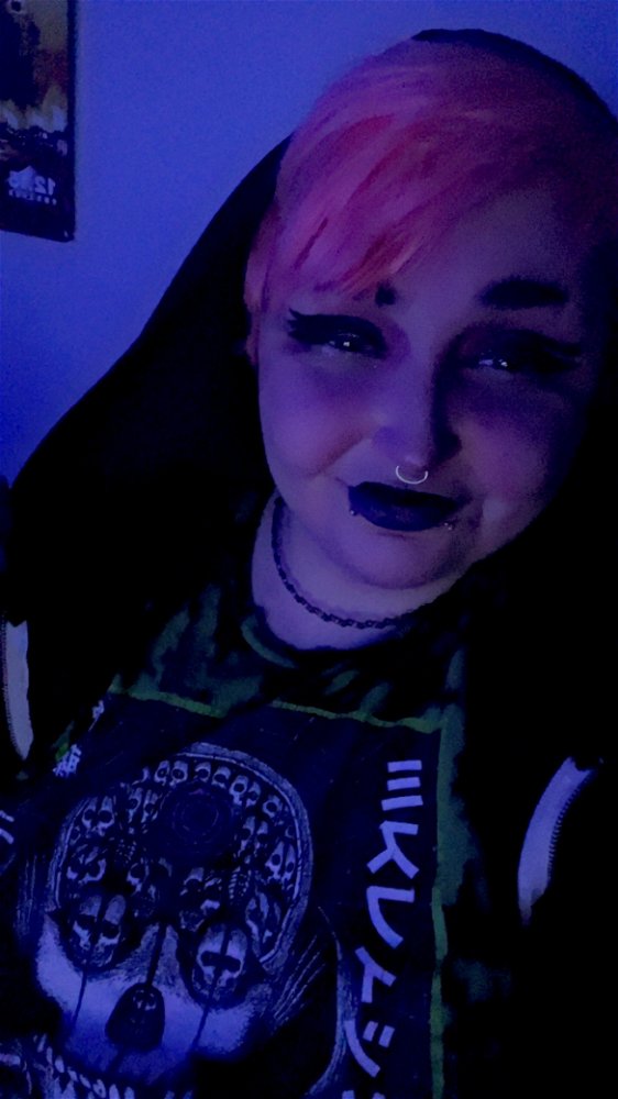 Dyed my hair but this is only picture I like of it lol