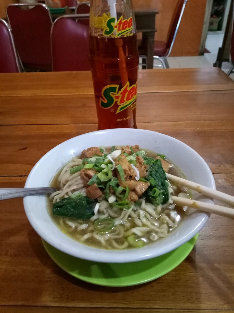 Jangan lupa makan guys
Karena pura-pura bahagia butuh tenaga 😁 #jumatberkah