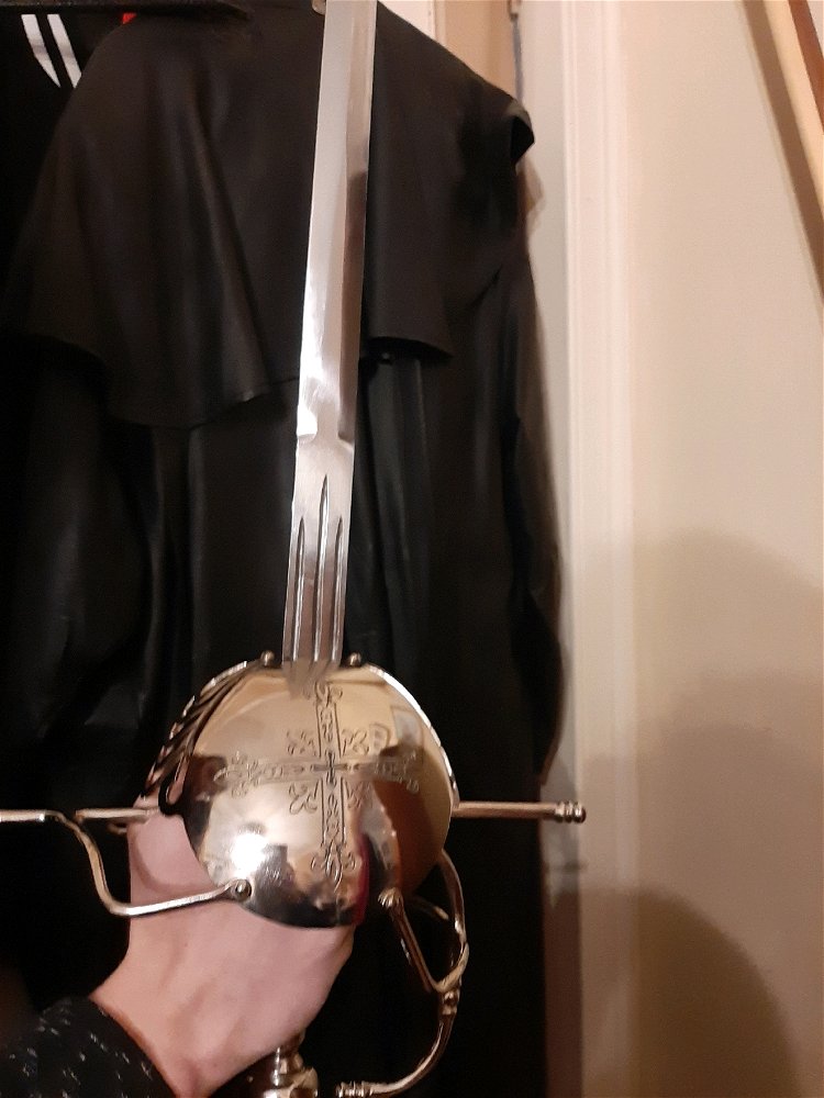 J'ai reçu ma rapière, elle est magnifique !