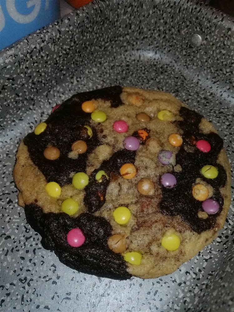 i just made a giant thc cookie filled with nutella and i feel so proud of myself, lol.