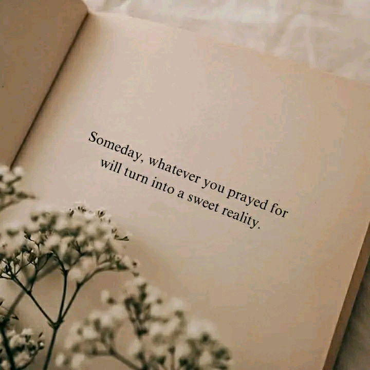 this is what iam holding on,
whenever i feel like giving up.😶