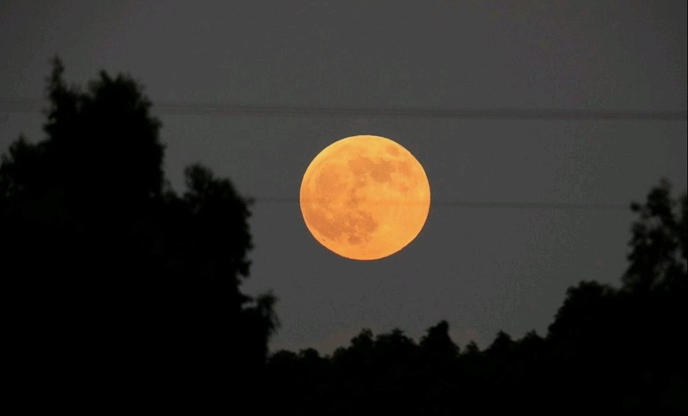 La luna a la mañana, se ve hermosa