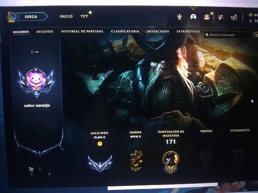 Quiero jugsr lolcito soy nuevo :c