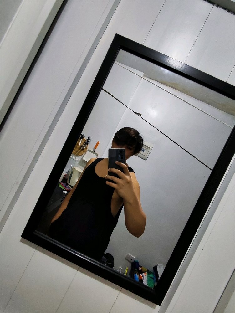 Hi