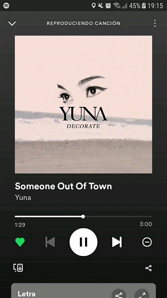 🎼