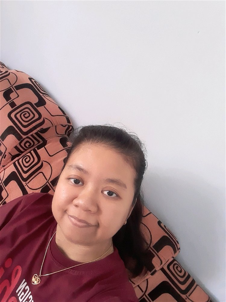 Coba selfie dirumah😅