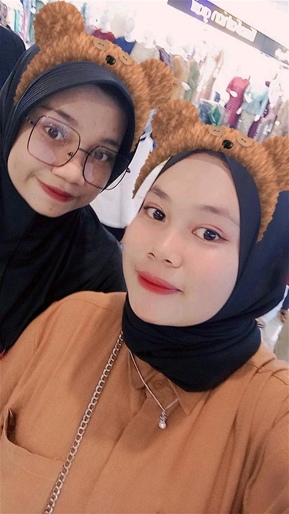 With sister ❤️