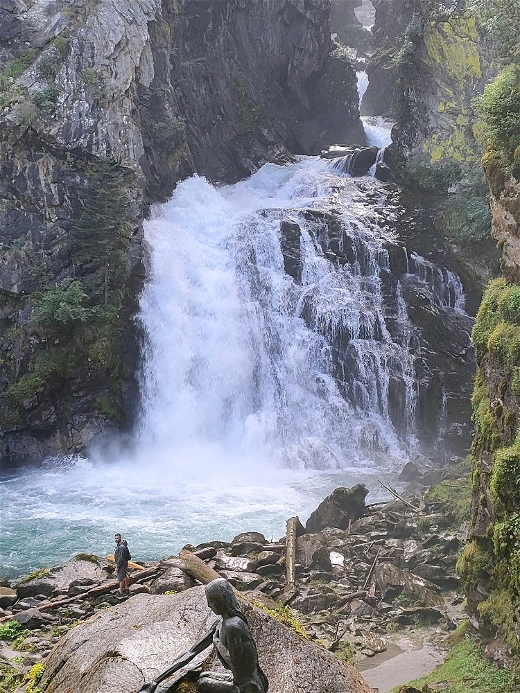 Cascate