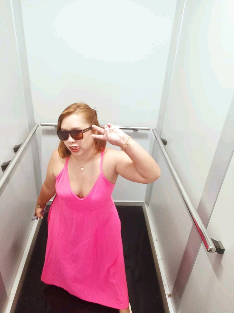 Wacky inside the elevator