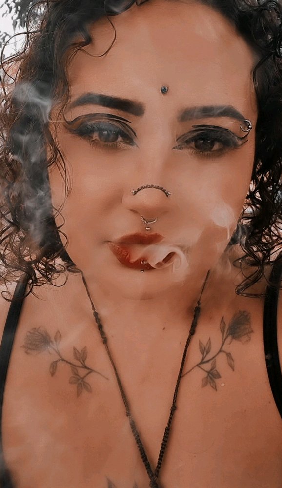 11 piercings e 30 tattoos e vcs