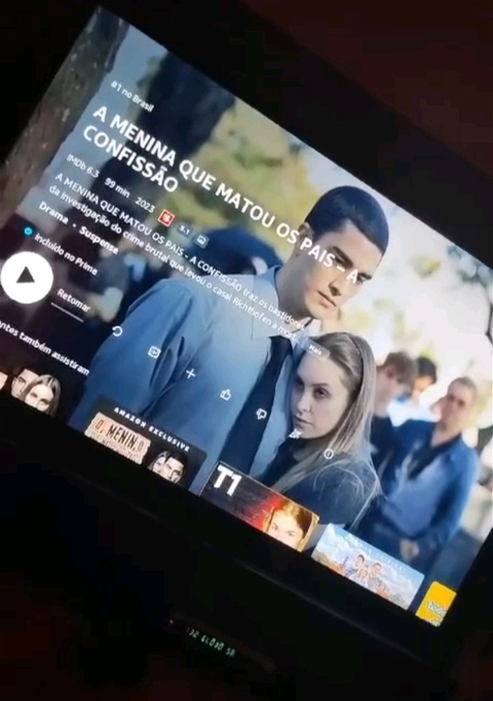 Sabadão curtindo preguiça e um filminho...
