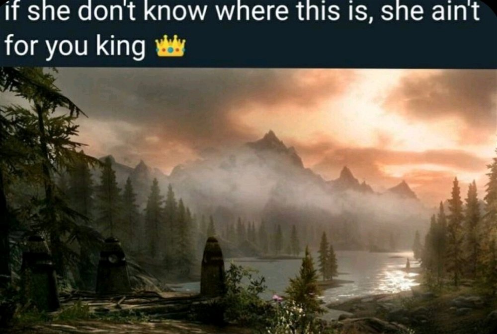 👑