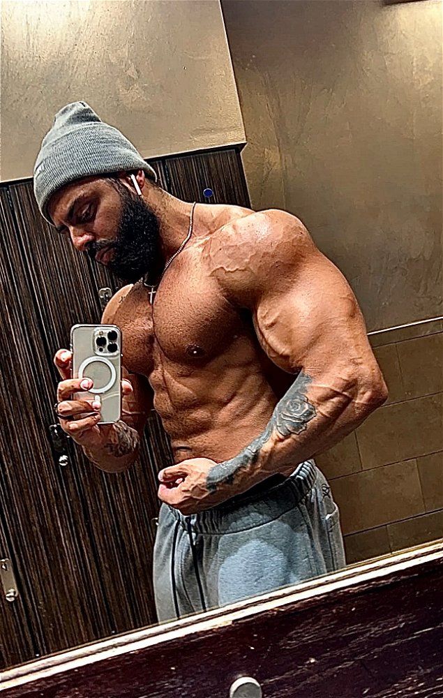 Shoulder pump