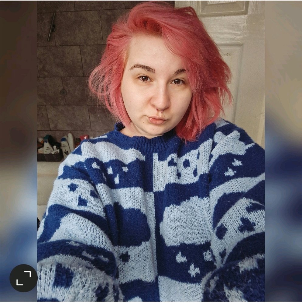 I'll go bald one of these days if I keep dying my hair 😂😖🤷‍♀️