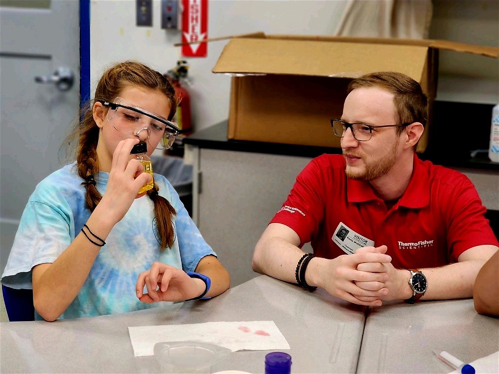 Helping kids love science!