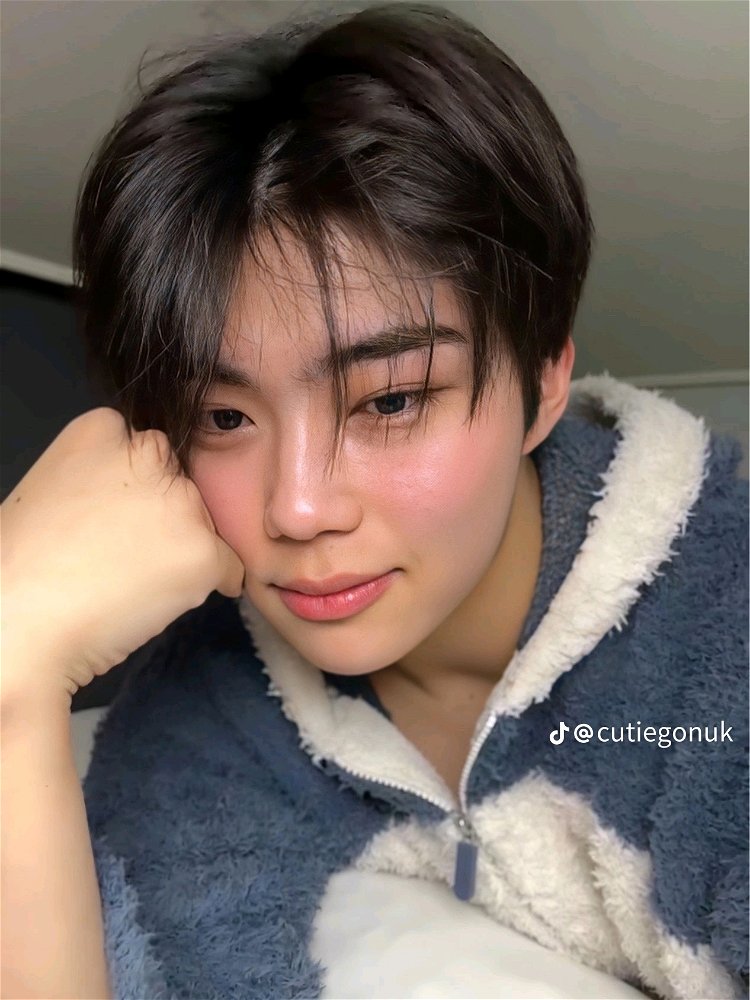 My template for my ideal type is a  kpop idol💀Realistically,  I have lowered my standards 

😃and I have deluded myself into believing that ZB1 will be a permanent group