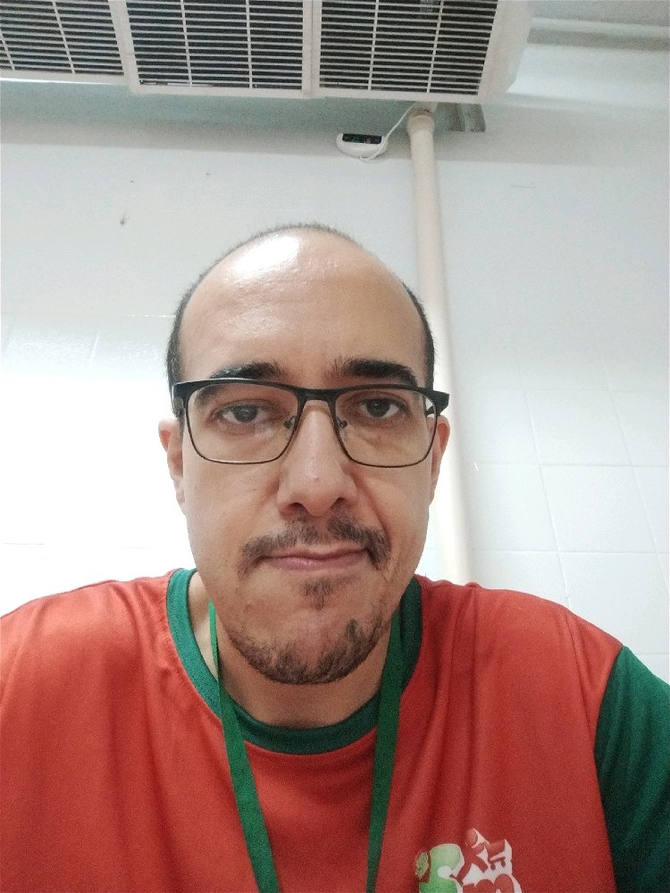 Trabalhar no domingo é triste...