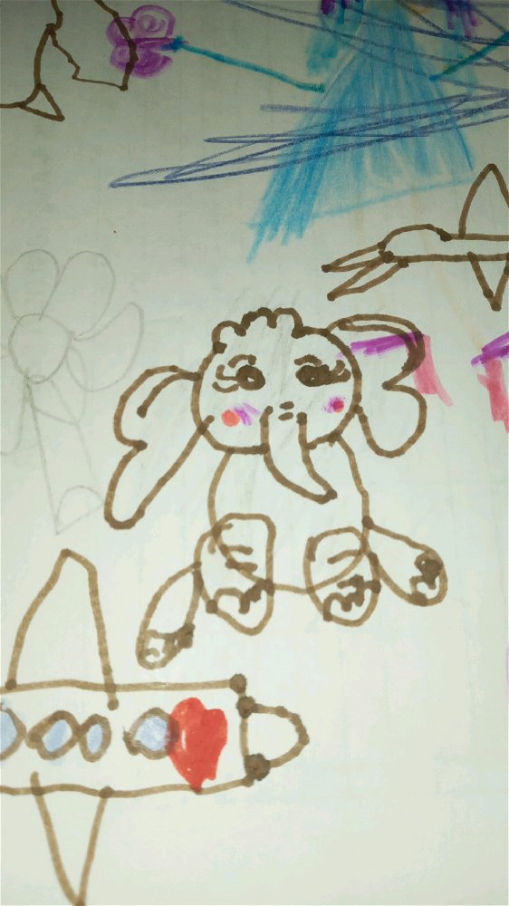 My 5 year old sis drew this cute elephant 😊😃