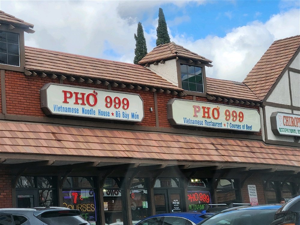 999