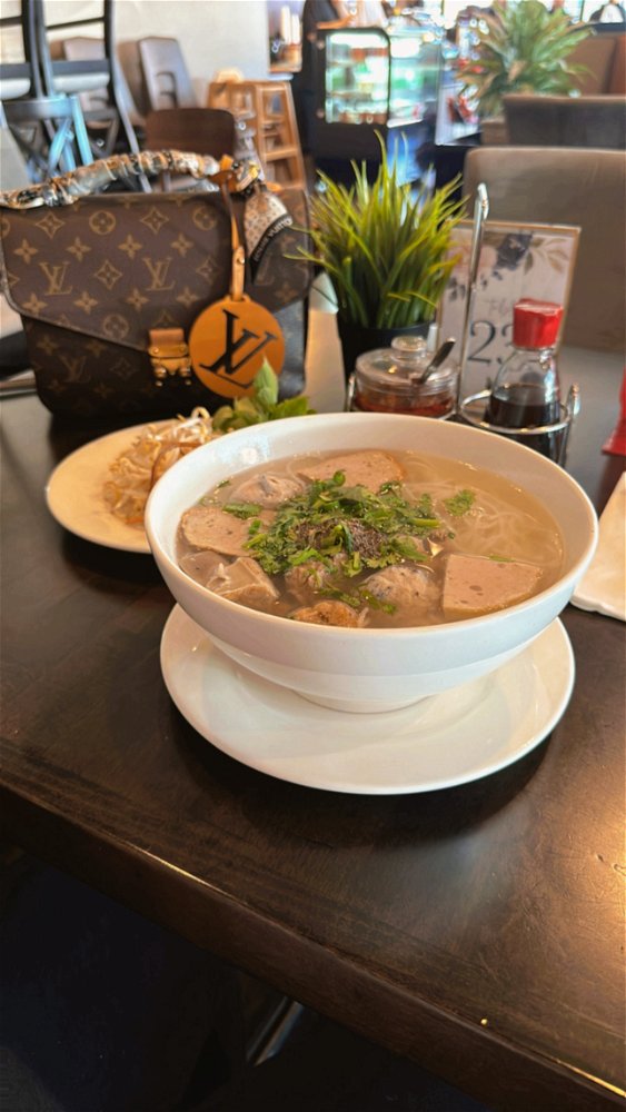 Do you want to be my pho 🍜date?