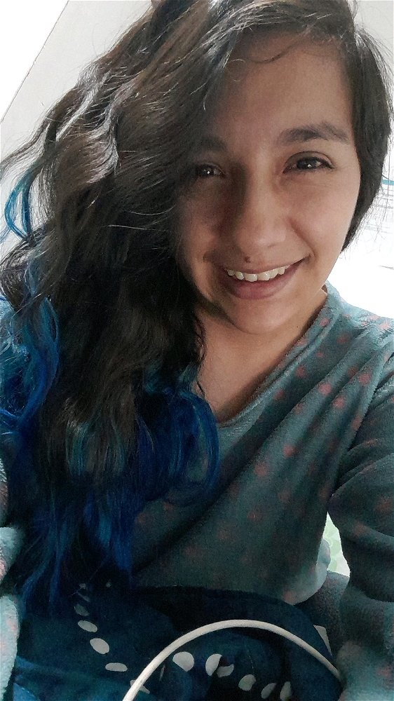 Trata de ser tu propio arcoiris en tus dias nublados...🥹