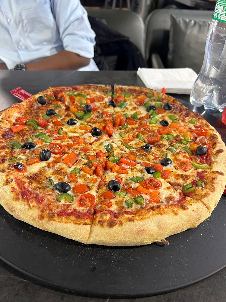 Who love pizzaaaaaa🫠