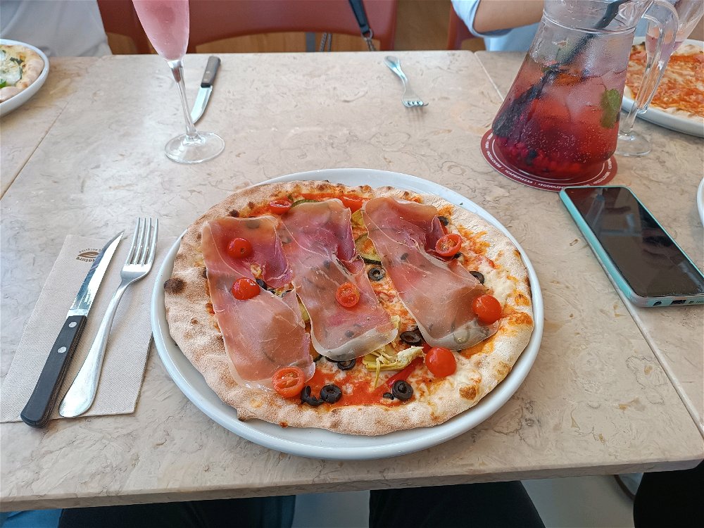Almoçando fora