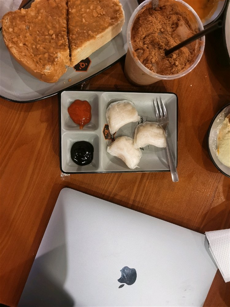Eating Out 🧕🏻🧕🏻🧕🏻