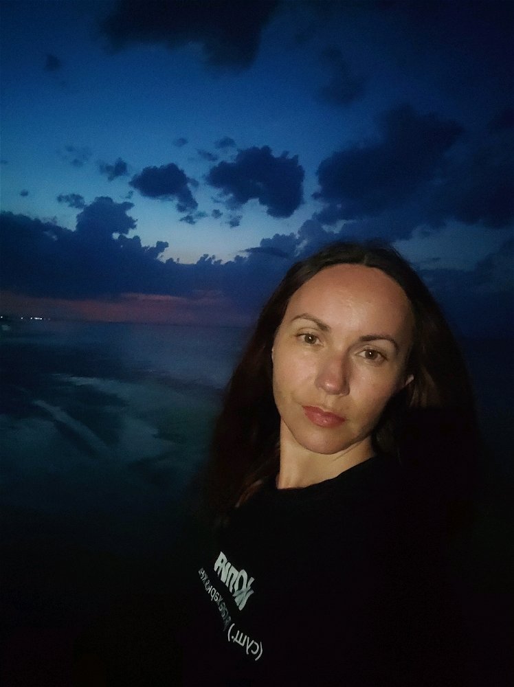 И если не знаешь,что дать другому на этом сложном пути-просто стой и свети!!!