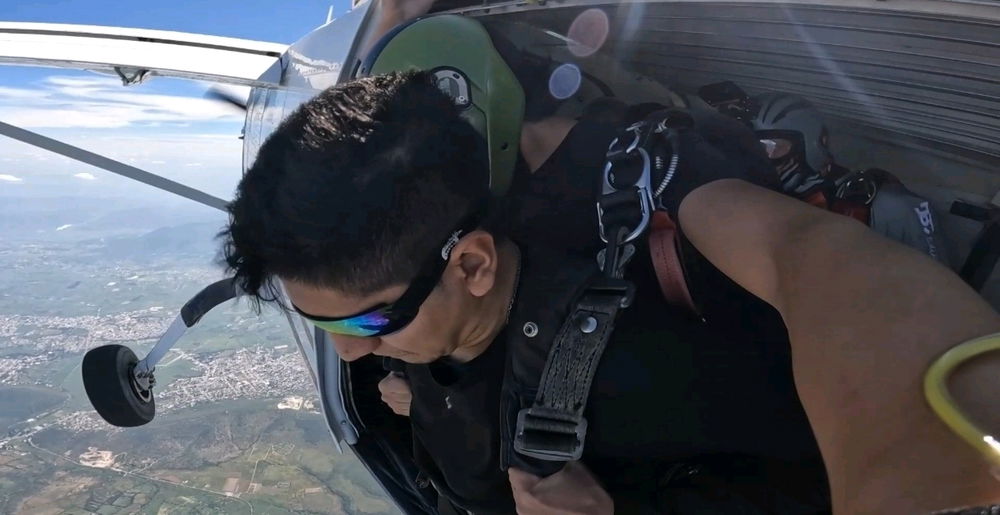 Ya se aventaron al vacío.