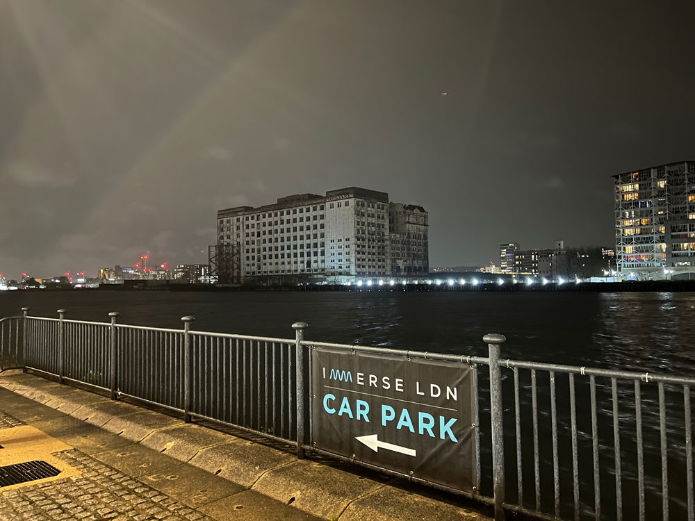 Thursday 5th, the rain is gushing, the wind is breezing…so I went to Silvertown to unwind