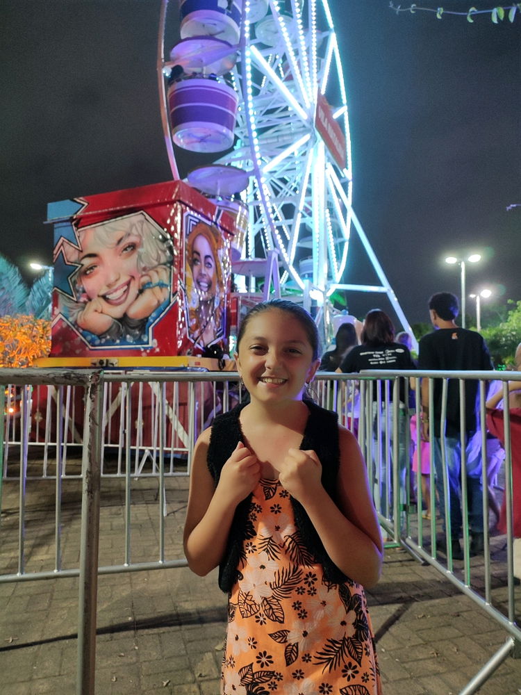Por ai, com a pequena 🥰