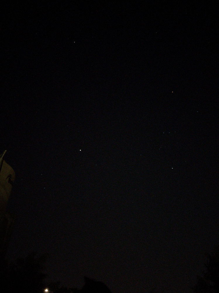 Una de mis primeras astrofotografías  en el techo de mi casa