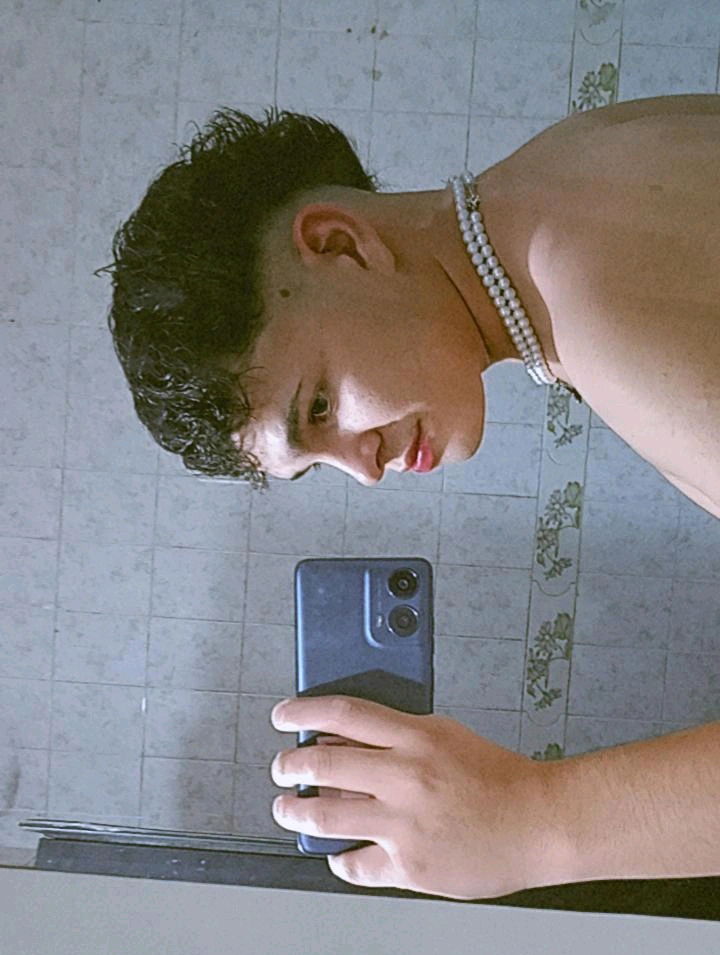 <3