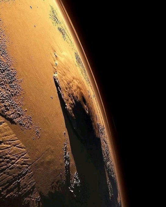 El monte Olimpo en Marte es la montaña más alta del Sistema Solar NASA