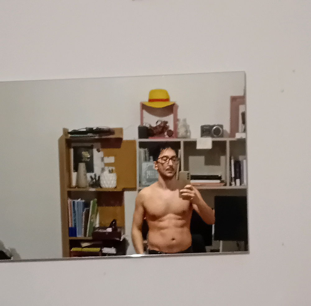 Posto per capire come funziona, ma vorrei imparare bene l'inglese, lo conosco già, ma vorrei migliorare, di seguito una foto che attira l'attenzione