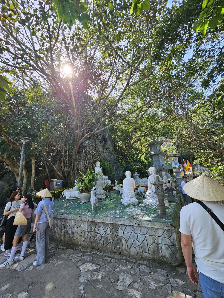 Marble moutain