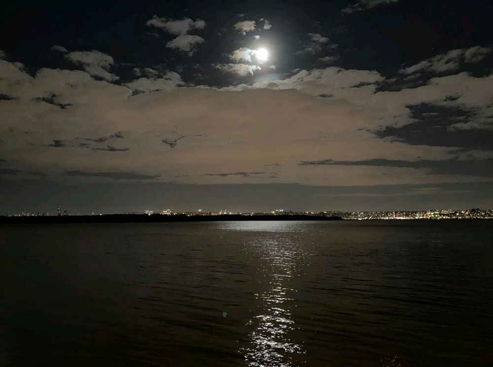 Yine güzel bir gece