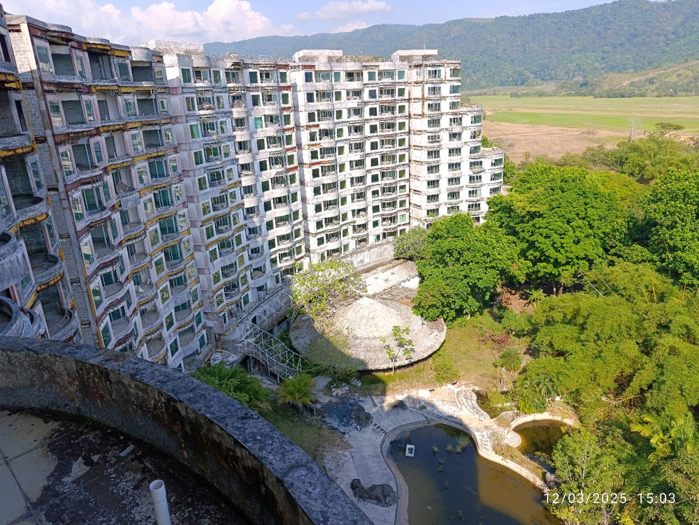 Hotel abandonado de jaco beach :)