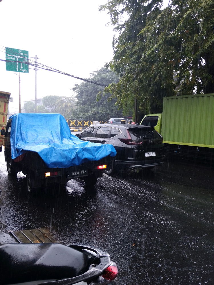 Terhenti disini karena hujan