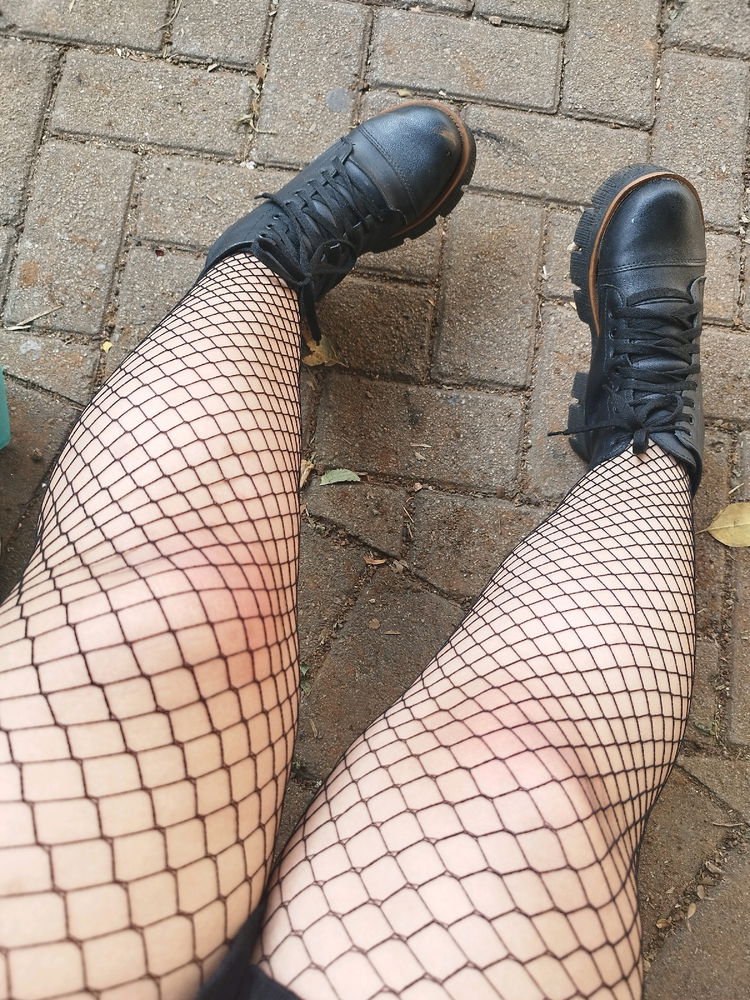 Hi
