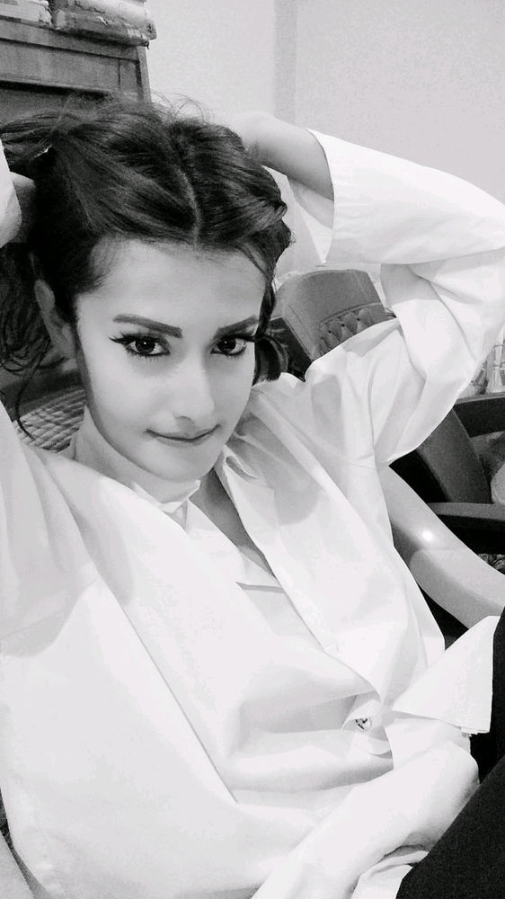 Sometimes I feel I look like Audrey Hepburn🤔🤭 Yes or No???