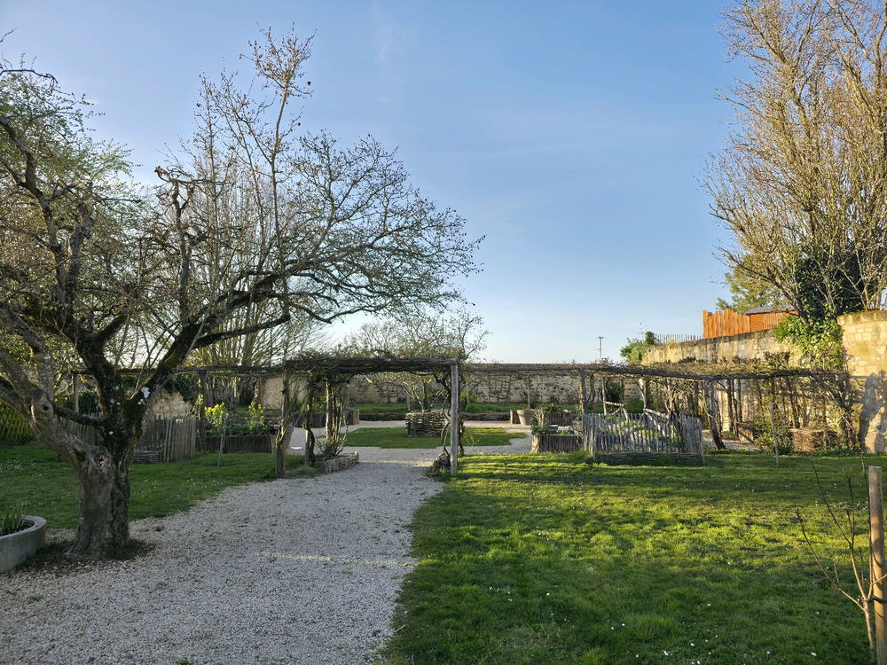 Tour carré à Loudun