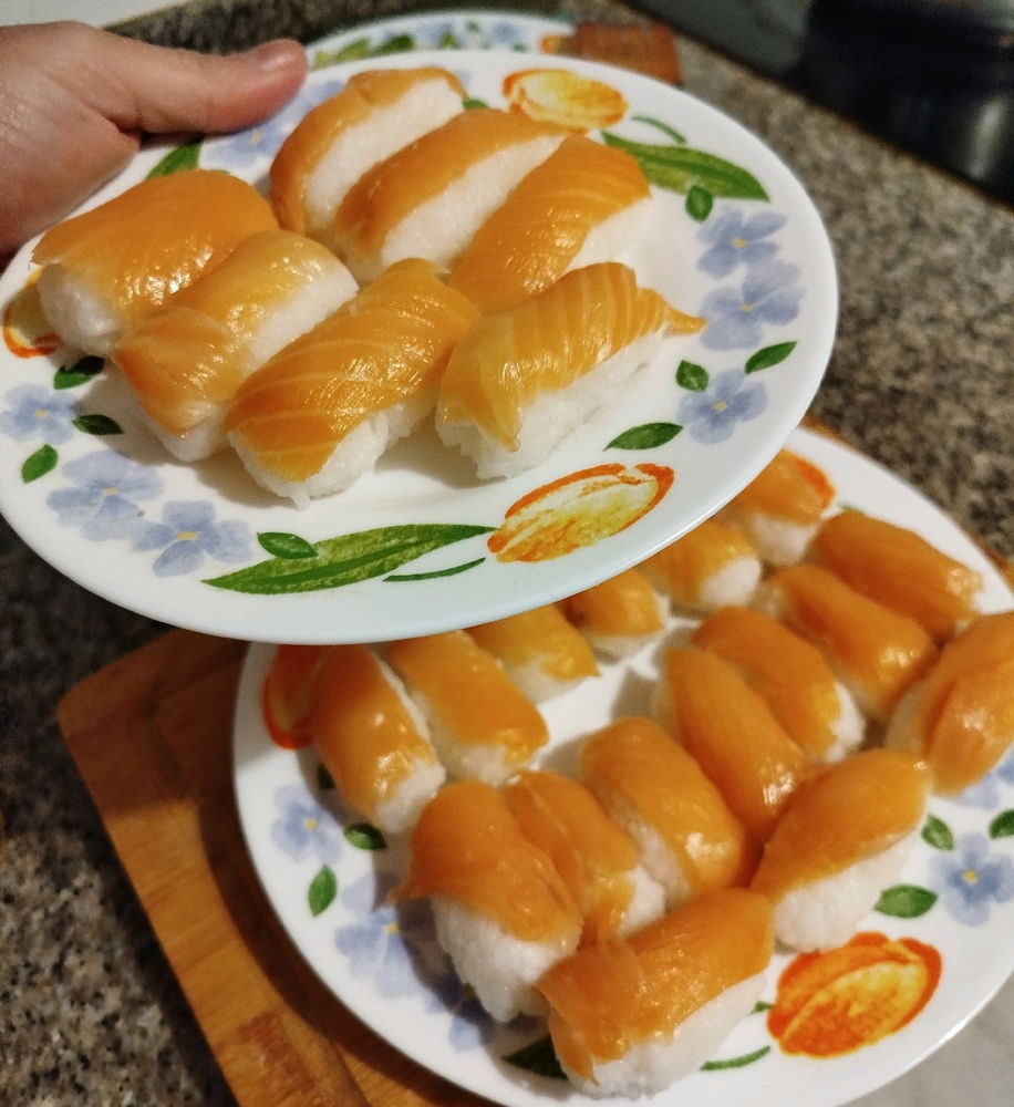Intento de niguiris de salmón 🍣