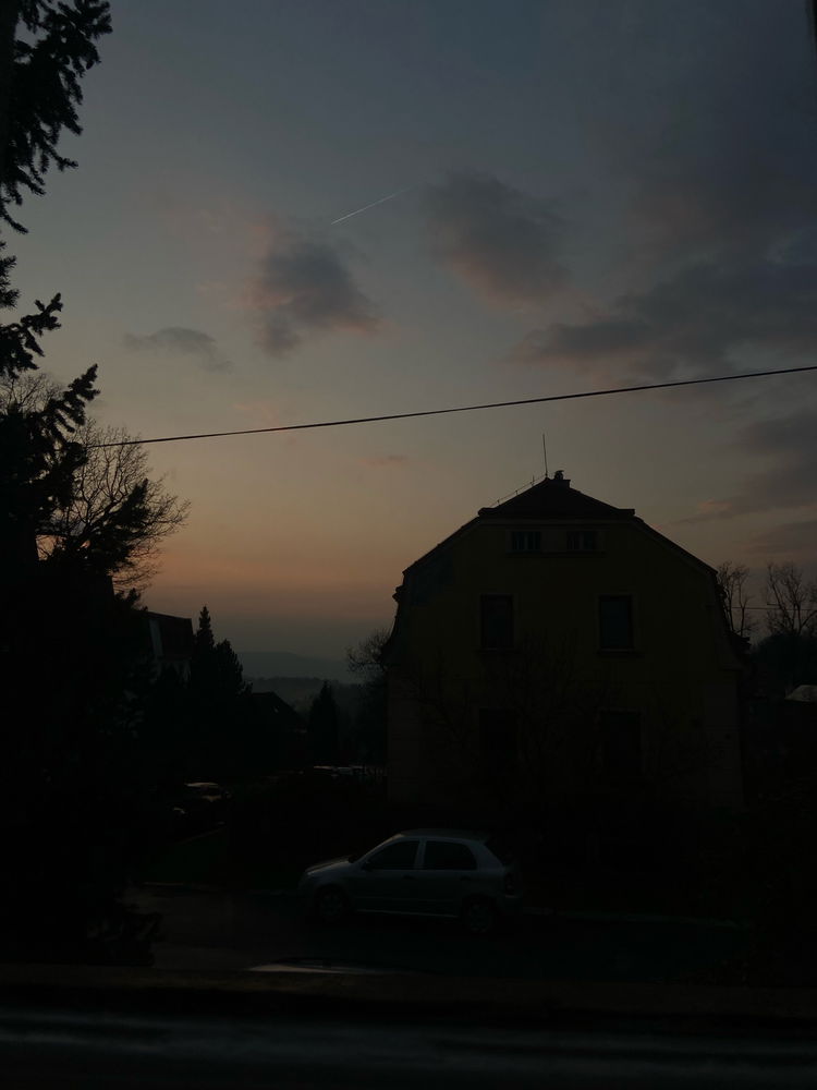 Po dnešních přeháňkách se nakonec udělalo na večer trochu hezky 🌥️